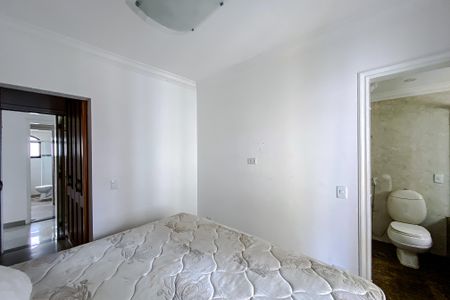 Apartamento à venda com 122m², 3 quartos e 3 vagas Apartamento à venda com 122m², 3 quartos e 3 vagasQuarto 3 - Suíte