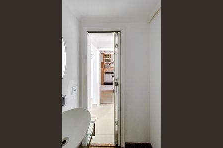 Apartamento à venda com 122m², 3 quartos e 3 vagas Apartamento à venda com 122m², 3 quartos e 3 vagasLavabo