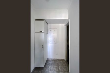 Apartamento à venda com 122m², 3 quartos e 3 vagas Apartamento à venda com 122m², 3 quartos e 3 vagasQuarto de Serviço