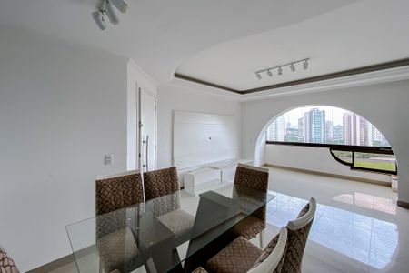 Apartamento à venda com 122m², 3 quartos e 3 vagas Apartamento à venda com 122m², 3 quartos e 3 vagasSala