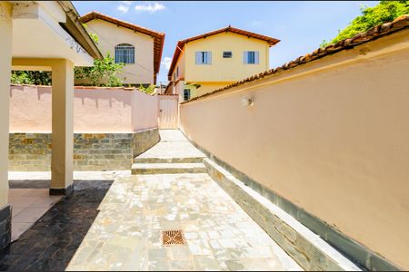 Casa para alugar com 80m², 2 quartos e sem vagaÁrea externa