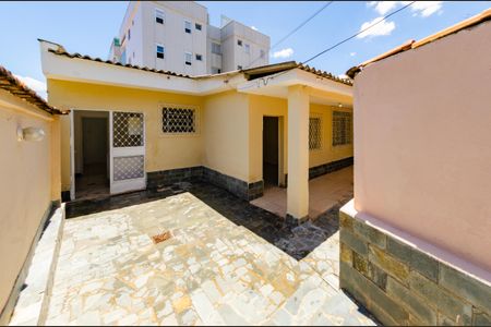 Casa para alugar com 80m², 2 quartos e sem vagaÁrea externa