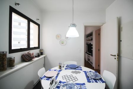 Apartamento para alugar com 210m², 4 quartos e 3 vagasCopa 