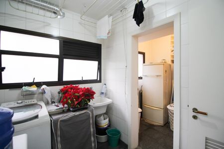 Apartamento para alugar com 210m², 4 quartos e 3 vagasÁrea de Serviço