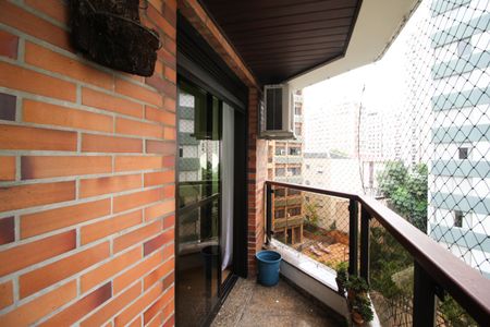 Apartamento para alugar com 210m², 4 quartos e 3 vagasVaranda da Suíte 1 