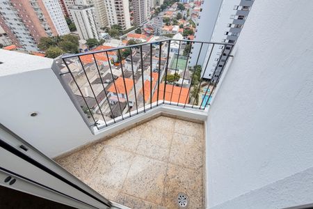 Apartamento à venda com 81m², 2 quartos e 1 vagaVaranda do Quarto Térreo 