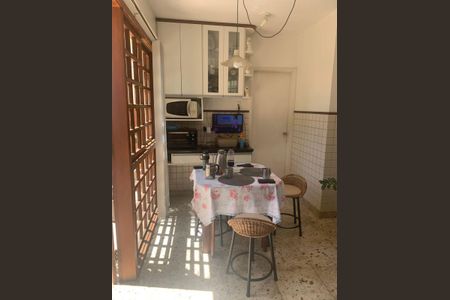 Casa à venda com 350m², 5 quartos e 5 vagas