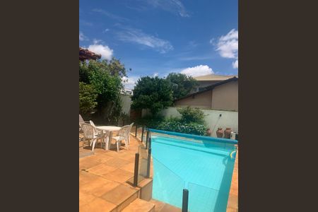 Casa à venda com 350m², 5 quartos e 5 vagas