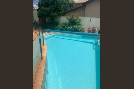Casa à venda com 350m², 5 quartos e 5 vagas
