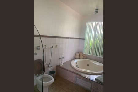 Casa à venda com 350m², 5 quartos e 5 vagas