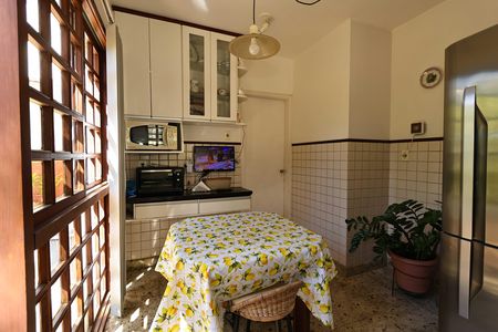 Cozinha de casa para alugar com 4 quartos, 900m² em Belvedere, Belo Horizonte