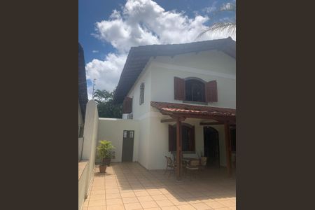 Casa à venda com 350m², 5 quartos e 5 vagas