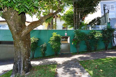 Fachada de casa para alugar com 4 quartos, 900m² em Belvedere, Belo Horizonte