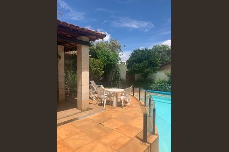 Casa à venda com 350m², 5 quartos e 5 vagas