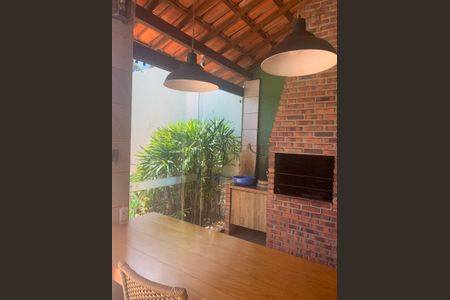 Casa à venda com 350m², 5 quartos e 5 vagas