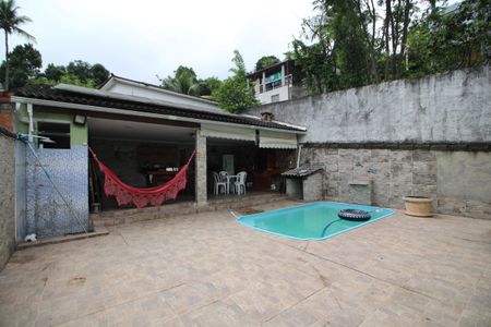 Casa de condomínio à venda com 220m², 3 quartos e 1 vagaÁrea Externa