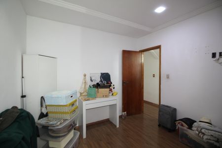 Casa de condomínio à venda com 220m², 3 quartos e 1 vagaQuarto 2