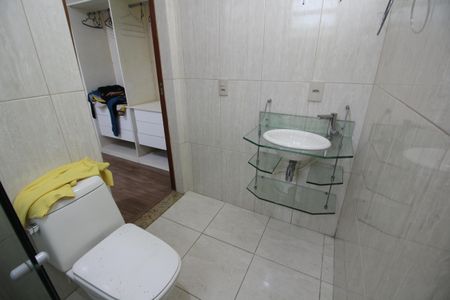 Casa de condomínio à venda com 220m², 3 quartos e 1 vagaQuarto 2 - Suíte