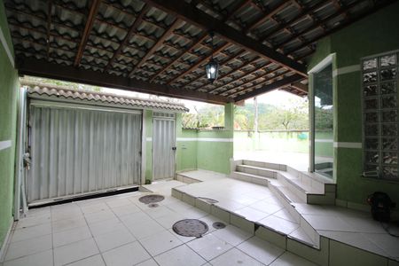 Casa de condomínio à venda com 220m², 3 quartos e 1 vagaGaragem