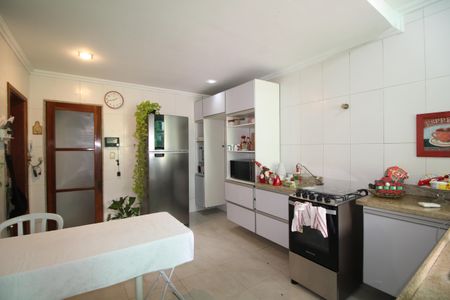 Casa de condomínio à venda com 220m², 3 quartos e 1 vagaCozinha