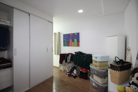 Casa de condomínio à venda com 220m², 3 quartos e 1 vagaQuarto 2