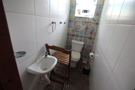 Casa de condomínio à venda com 220m², 3 quartos e 1 vagaBanheiro de Serviço