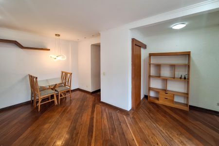 Sala de apartamento para alugar com 2 quartos, 70m² em Santa Rosa, Niterói