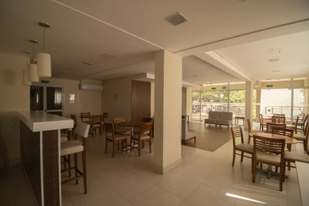 Apartamento à venda com 64m², 2 quartos e 1 vagaÁrea comum - Salão de festas