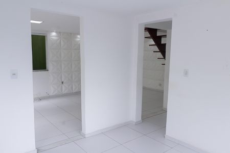 Casa de condomínio para alugar com 90m², 3 quartos e sem vagaSala 2