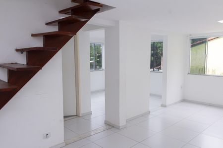 Casa de condomínio para alugar com 90m², 3 quartos e sem vagaSala
