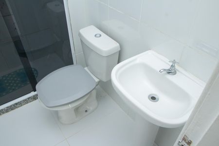 Casa de condomínio para alugar com 90m², 3 quartos e sem vagaBanheiro da Suíte