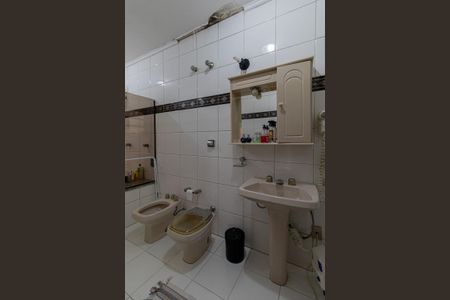 Casa à venda com 206m², 3 quartos e 3 vagasBanheiro