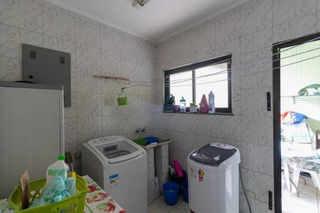 Casa à venda com 206m², 3 quartos e 3 vagasÁrea de Serviço