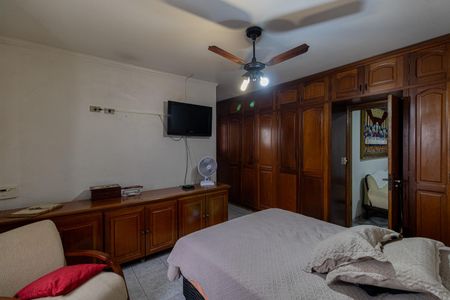 Casa à venda com 206m², 3 quartos e 3 vagasSuíte 1