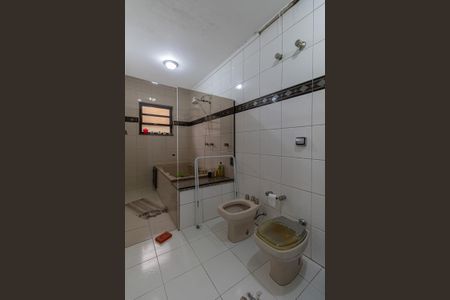 Casa à venda com 206m², 3 quartos e 3 vagasBanheiro