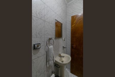 Casa à venda com 206m², 3 quartos e 3 vagasBanheiro 2