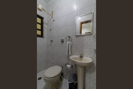 Casa à venda com 206m², 3 quartos e 3 vagasBanheiro 2