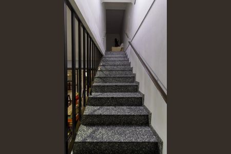 Casa à venda com 206m², 3 quartos e 3 vagasEscada