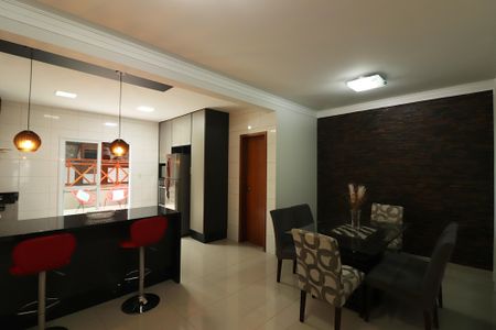 Casa à venda com 209m², 3 quartos e 4 vagasCopa e Cozinha 
