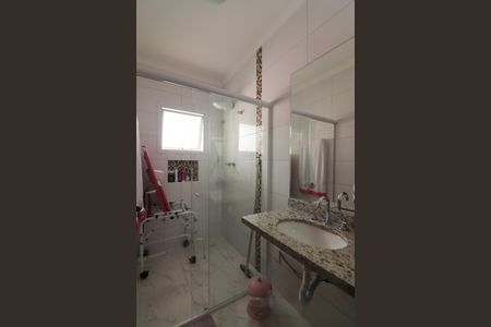Casa à venda com 209m², 3 quartos e 4 vagasSuíte 2 Banheiro 