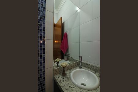 Casa à venda com 209m², 3 quartos e 4 vagasLavabo 