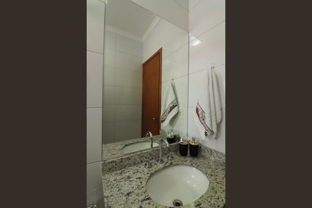 Casa à venda com 209m², 3 quartos e 4 vagasSuíte 2 Banheiro 