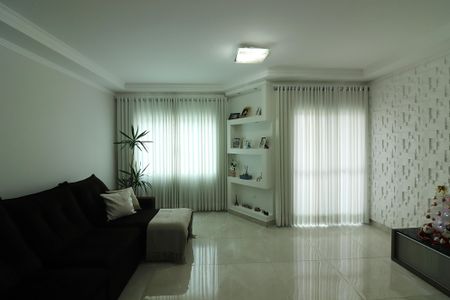 Casa à venda com 3 quartos, 209m² em Santa Terezinha, São Bernardo do Campo