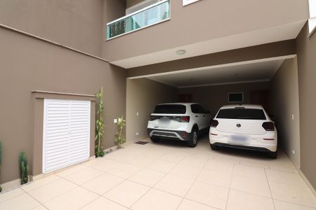 Casa à venda com 209m², 3 quartos e 4 vagasGaragem