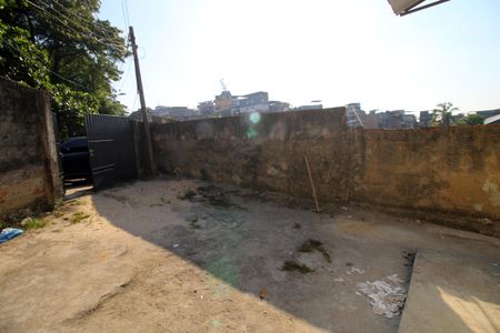 Casa para alugar com 153m², 2 quartos e 3 vagasQuintal e garagem