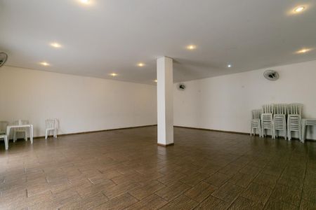 Apartamento à venda com 40m², 2 quartos e sem vagaÁrea comum - Salão de festas