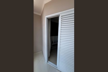 Casa à venda com 225m², 3 quartos e 4 vagas Casa à venda com 225m², 3 quartos e 4 vagasSuite Varanda