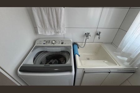 Casa à venda com 225m², 3 quartos e 4 vagas Casa à venda com 225m², 3 quartos e 4 vagasÁrea de Serviço