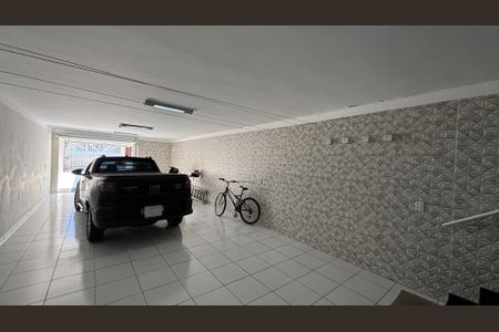 Casa à venda com 225m², 3 quartos e 4 vagas Casa à venda com 225m², 3 quartos e 4 vagasGaragem