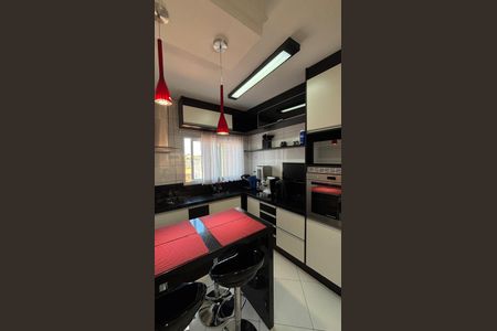 Casa à venda com 225m², 3 quartos e 4 vagas Casa à venda com 225m², 3 quartos e 4 vagasCozinha